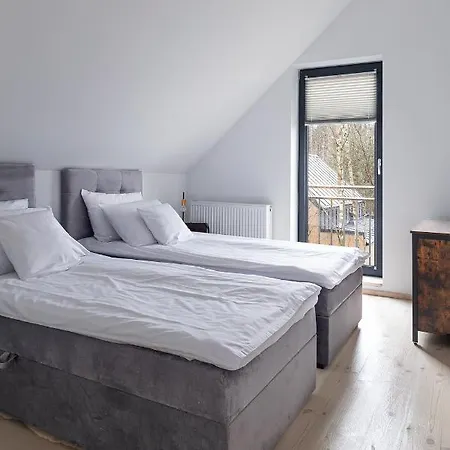 Miedzy Brzozami / W Lesie *